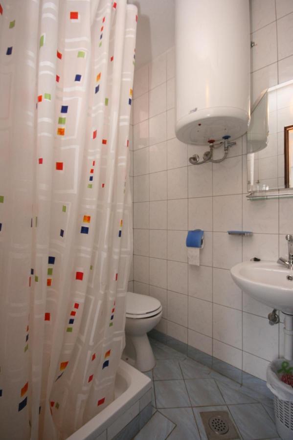 Apartments By The Sea Podaca, Makarska - 6874 المظهر الخارجي الصورة